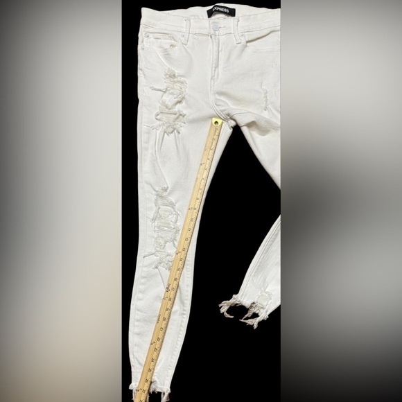 Express White mis rise Distressed straight Leg Jeans Stretch Raw Hem Women’s 4 - Picture 14 of 16